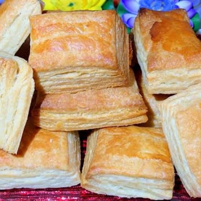 Kharay Biscuits