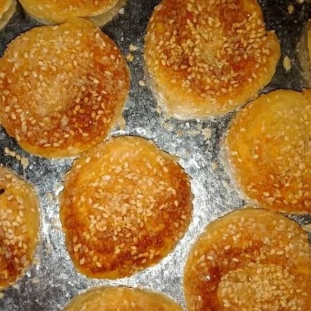 Baker khani small